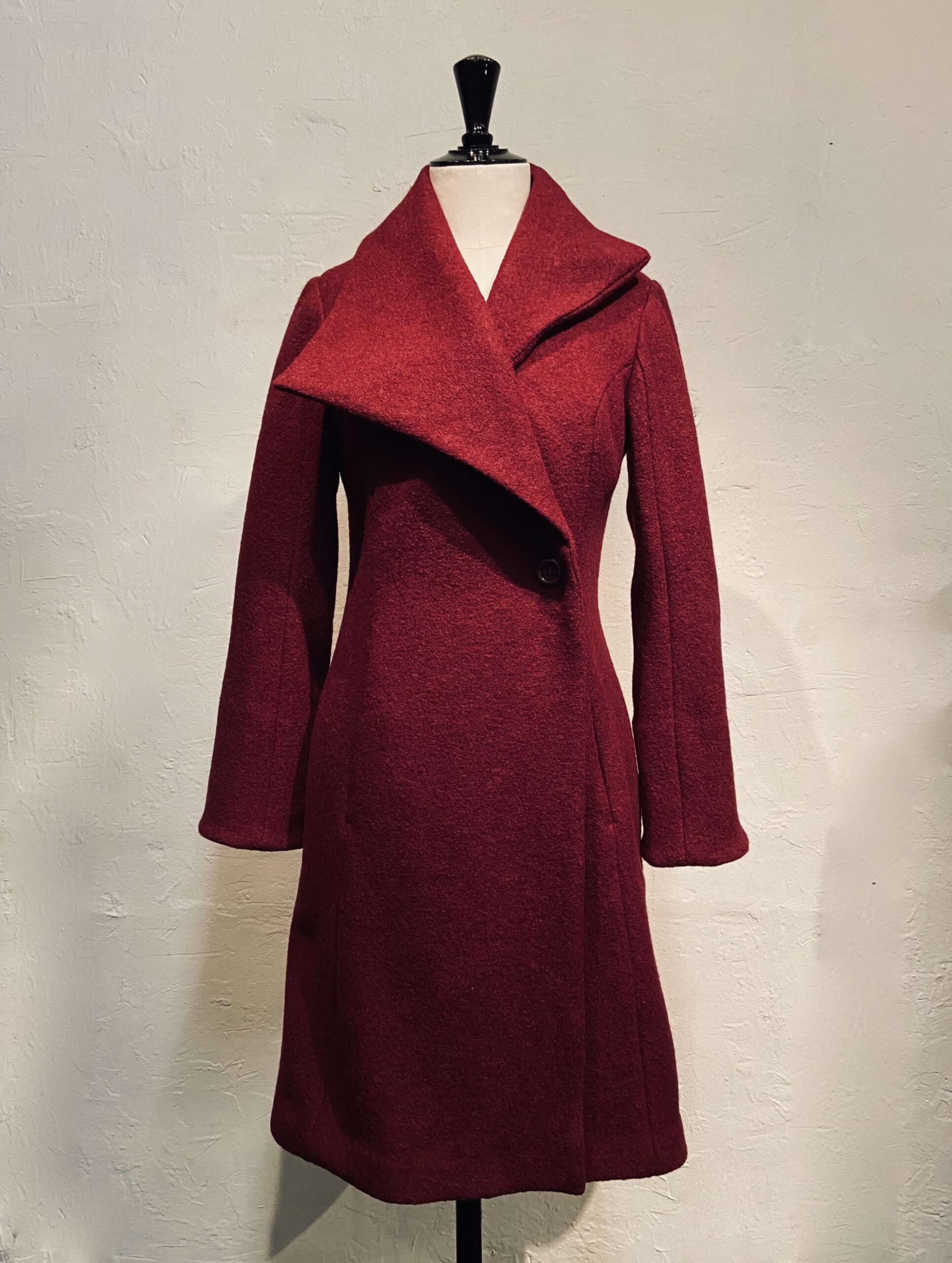 Manteau en laine bordeaux Atelier YUKAKO